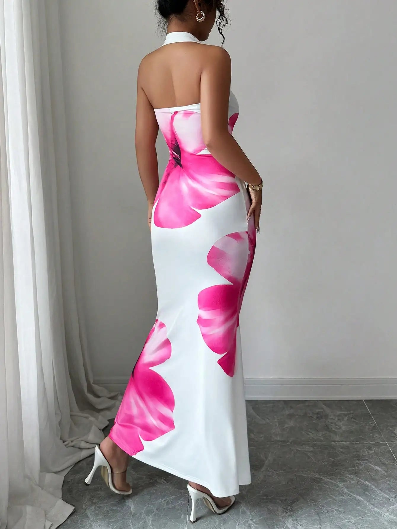 Halter Neck Floral Print Slim Fit Midi Dress For Summer