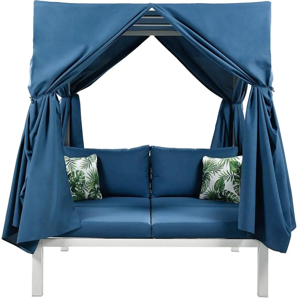 Wicker Outdoor Daybed Lounger for Poolside Cabana and Backyard
